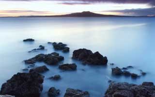 广东队明明占优却突然收着踢，季后赛里领队到底想干嘛